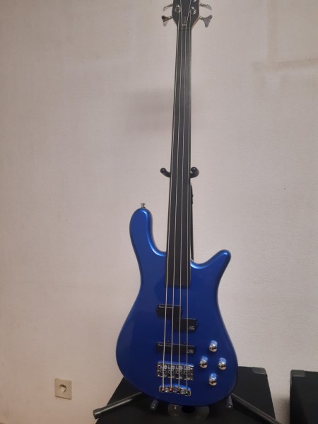 Warwick RB streamer LX fretless bass